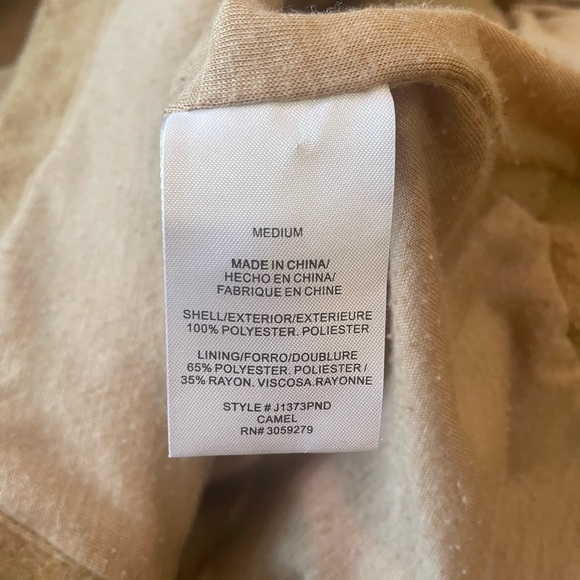 Tan Shacket / button down jacket - Picture 4 of 6